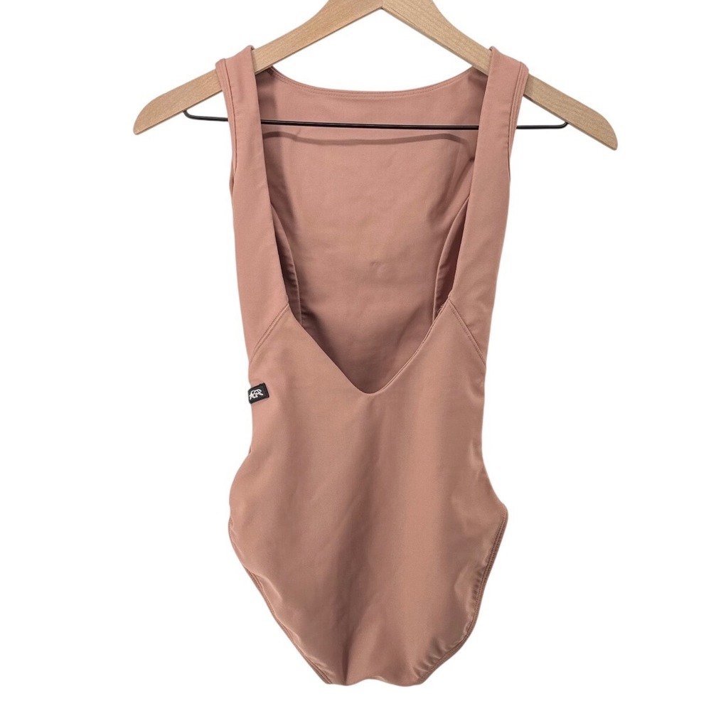 Tiger Friday Trina Leotard Women Adult XS Dusty Rose V-Back Dancewear Balletcore - Picture 2 of 5